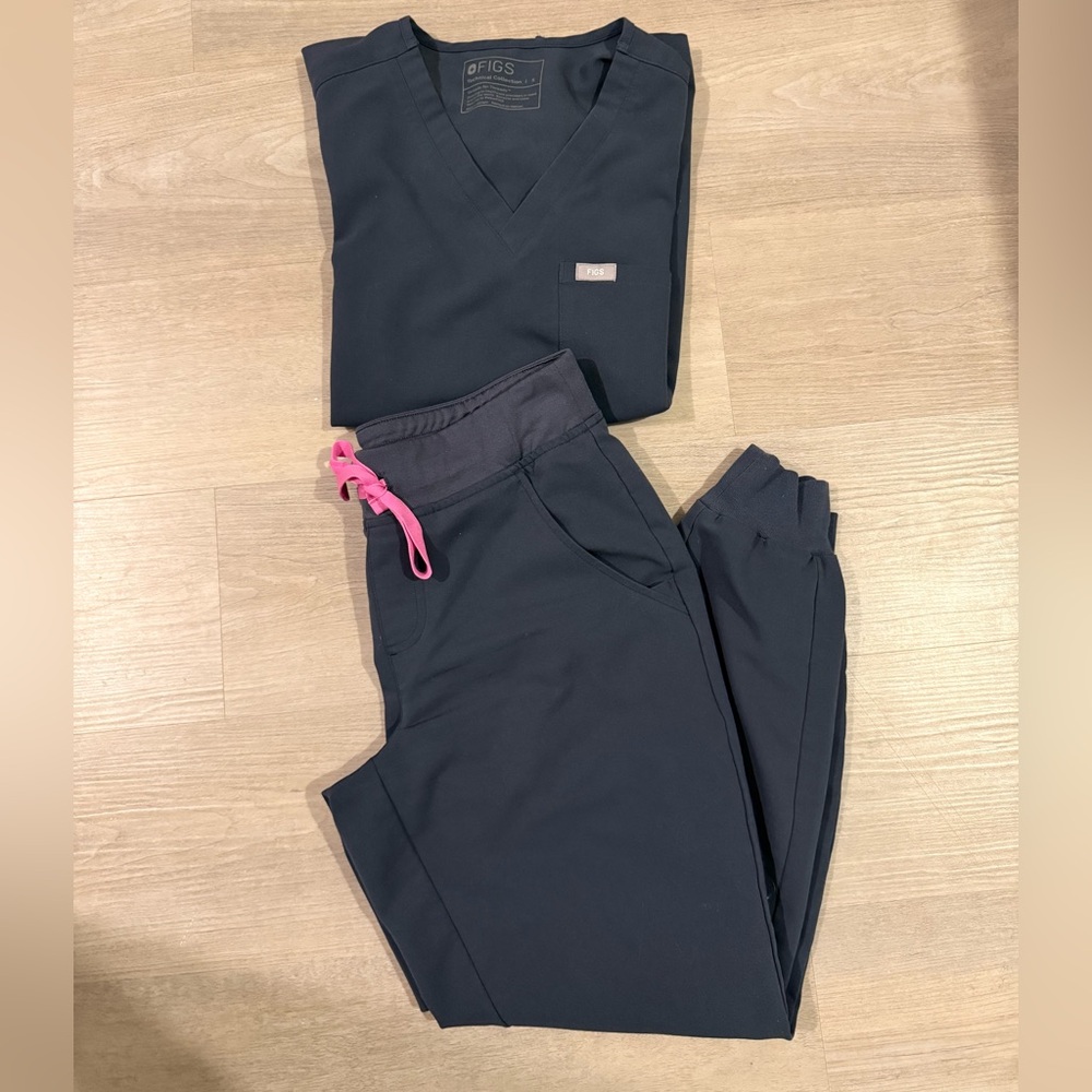 Figs Scrub Set Small Petite Zamora Joggers and Catarina One Pocket